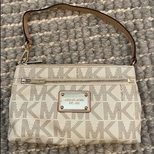 Michael Kors Jet Set Wristlet